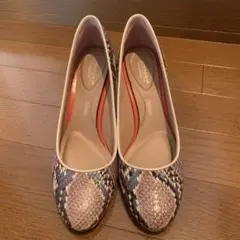 【美品】ロックポートパンプス　ヒールのサムネイル