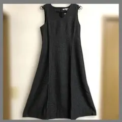 【新品未使用】VネックAラインロングジャンパースカートブラック週末お値下げ❗️