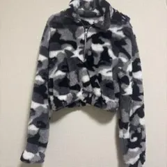 迷彩柄フリースクロップドジャケット