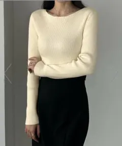 Louere リブ編みホワイト長袖ニット Mサイズ　アイボリー