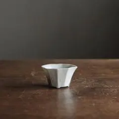 南京白磁 八角 面取 陽刻 人物文 盃 古美術 古道具 アンティーク 白南京