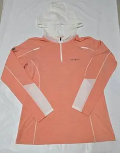 【montbell】ハーフジップアップ　メッシュ切り替えフード付きパーカーシャツ