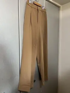 ユニクロ タックワイドパンツ S ベージュ 221-460311 33-25