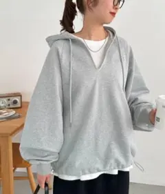 DISCOAT ワンポイント刺繍スウェットドロストフーディ/グレー