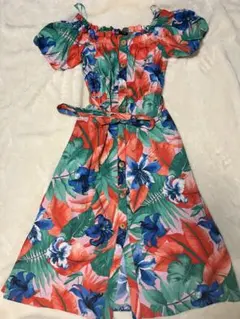 ZARAフラワープリント 半袖シャツワンピース