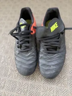 Nike Tiempo フットサルシューズ ブラック/ゴールド Nike Tiempo フットサルシューズ ブラック/ゴールド - メルカリ