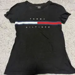 TOMMY HILFIGER ブラック Tシャツ
