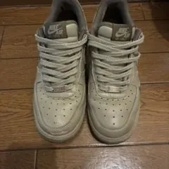 NIKE AIR FORCE 1 スニーカー ベージュ