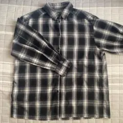 チェックシャツ　ブラック　ホワイト　黒　白