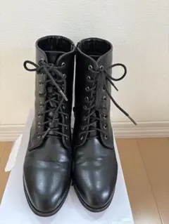 編み上げブーツ