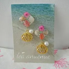 お花とシェルのスクエアピアス☆。