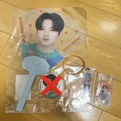 TREASURE ジュンギュ うちわ アクスタ 缶バッジ