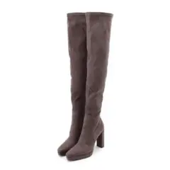 ニーハイブーツ