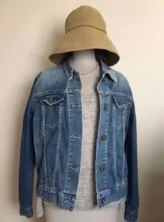 マニッシュスタイルでアウトドア、ライダースジャケットとしても GAP  Gジャン