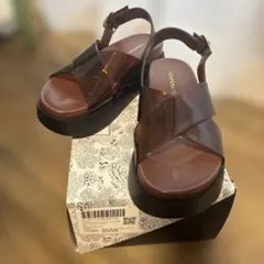 【新品未使用】TEMPERATE テンパレイト SAMUEL クロスサンダル38のサムネイル