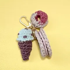 スイーツチャーム3点 ドーナツ アイス クッキー かぎ針編み ミント イチゴ