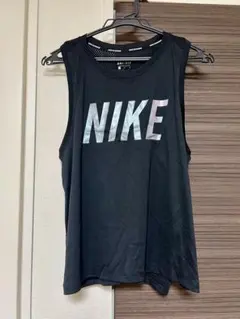 Nike DRI-FIT タンクトップ