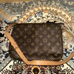 Item thumbnail for item 7b7f06d0-eec2-4500-a993-4afbb2ed1922