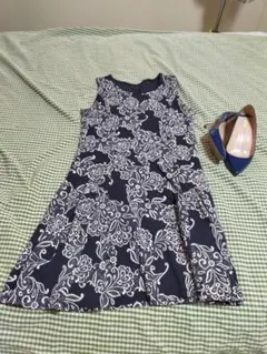 美品　韓国レース柄ワンピース