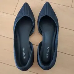 VIVAIA ポインテッドトゥ Vカット　フラットシューズ 37 ブラック　黒