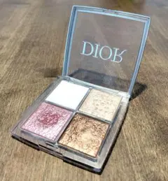 Dior バックステージ　フェイスグロウパレット　001　Universal