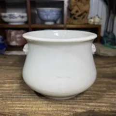 白い陶器製香炉 獅子の顔装飾付き 中国美術 徳化窯獅子耳香炉