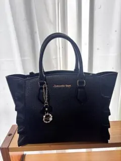 Samantha Vega フラッター大ブラックハンドバッグ フリル付き