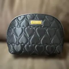 MOSCHINO ポーチ　ブラック　新品未使用のサムネイル