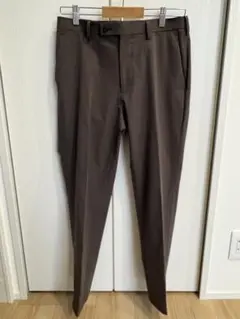 ユニクロ　感動パンツライト　ブラウン　M