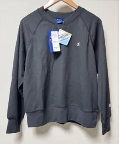 新品タグ付き《CHAMPION》UVカット　ロンT シャツ