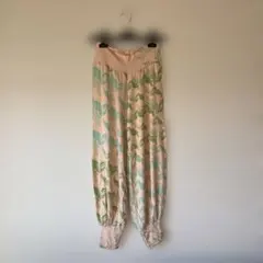 未使用タグ付き　ホォアナデアルコ　アラジンパンツH.P. FRANCE少々訳あり Juana de Arco（ホォアナデアルコ）の「アラジンパンツ（）」 - WEAR