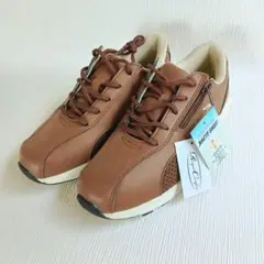 新品 Royal Comfort 軽量ウォーキングシューズ 22.5cmのサムネイル
