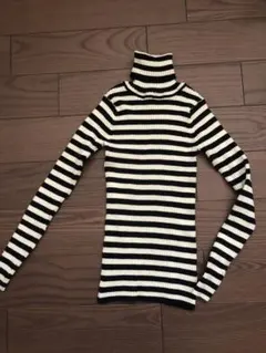 shipsシップス　白黒ボーダーカットソー