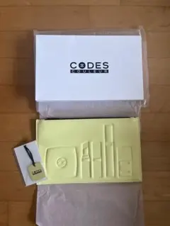 CHANEL ノベルティCODES COULEUR イエローポーチ　チャーム