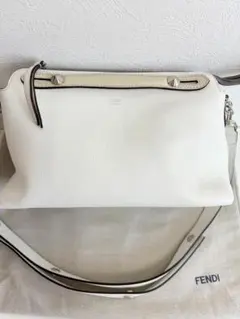 FENDI フェンディ バイザウェイ ショルダーバッグ ホワイトのサムネイル