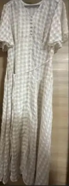 川口春奈さんトップス着用♡リリーブラウン　チェック　ワンピース　オフホワイト