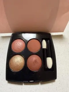 シャネル　レキャトルオンブル