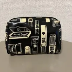 MARY QUANT オーバルポーチ