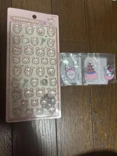 ちいかわ　古本屋　ボンボンドロップシール＆アクリルスタンドセット
