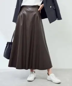 ロペピクニック シンセティックレザーフレアロングスカート