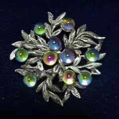 ひ*こ様 シルバー調 葉と虹色パールのブローチ
