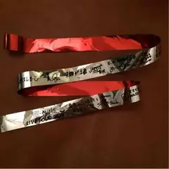 E-girlsの銀テープ