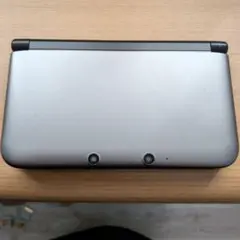 ニンテンドー3DS LL シルバー 本体 充電器付き