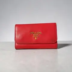 PRADA サフィアーノレザー レッドキーケース