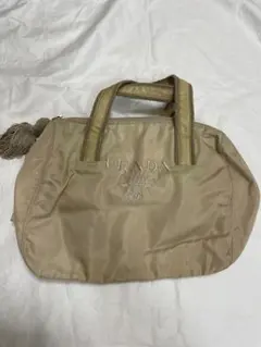 プラダ　刺繍ロゴ　ハンドバッグ　ナイロン