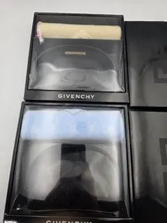 GIVENCHY ポーチ 2点セットのサムネイル