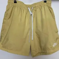 NIKE ナイキショートパンツ イエロー メンズ　刺繍ロゴLのサムネイル
