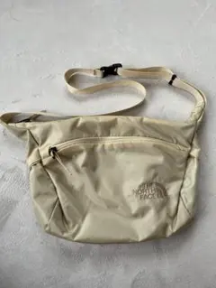 ノースフェイス　カペラ５　ベージュ