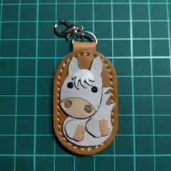 馬キーホルダー白2
