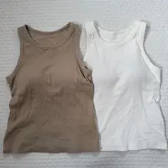 UNIQLO ブラカップ付きタンクトップ 2枚セット